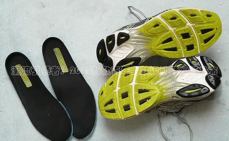 潮流引领者：2025新款青年男款运动鞋全新发布